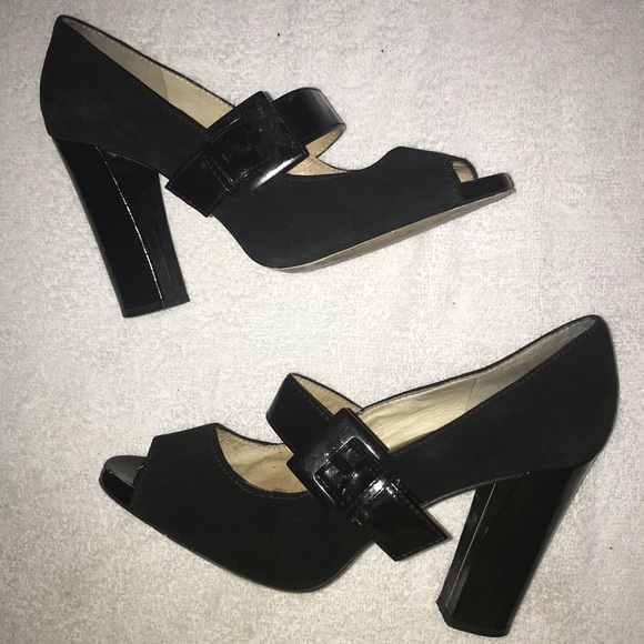Michael Kors Shoes - Michael Kors classic pumps